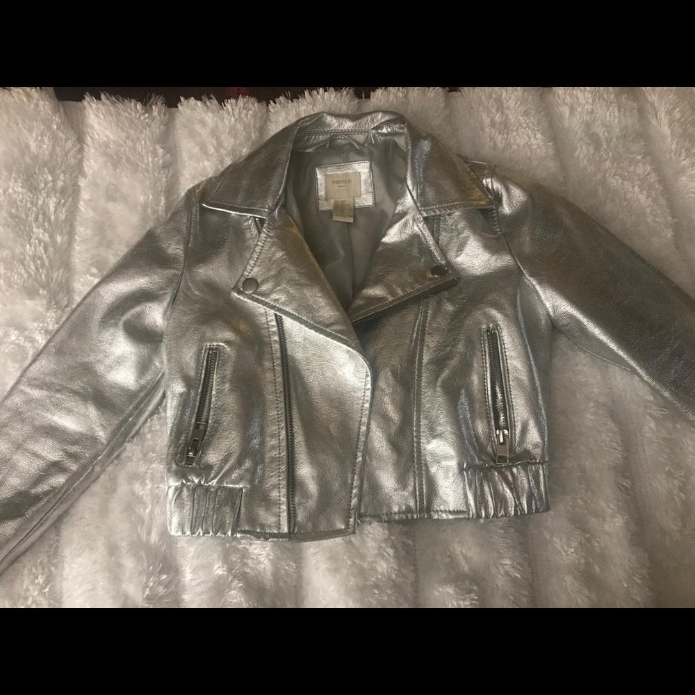 Girls metallic jacket front pockets size XS 4-5